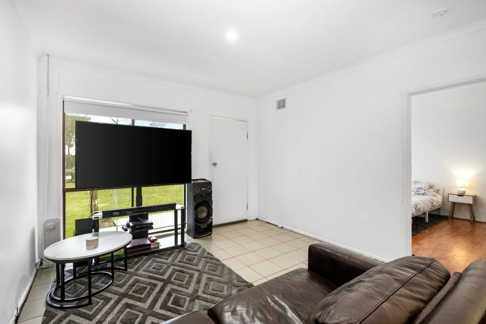 40 Batman Street - Image 4