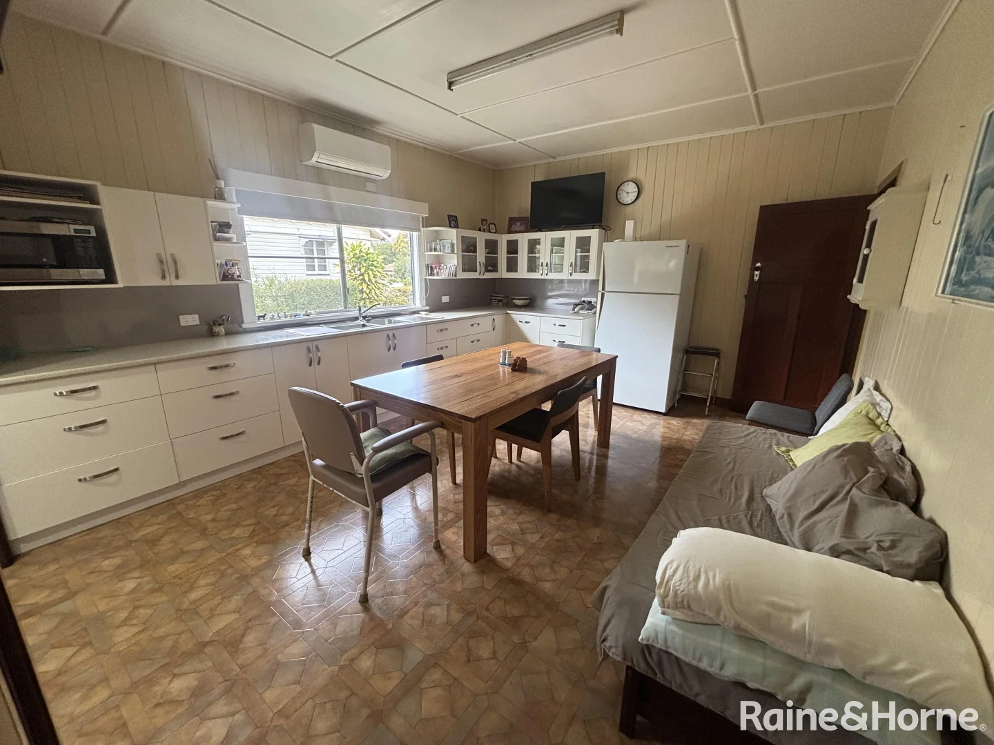 40 Fitzroy Street - Image 2