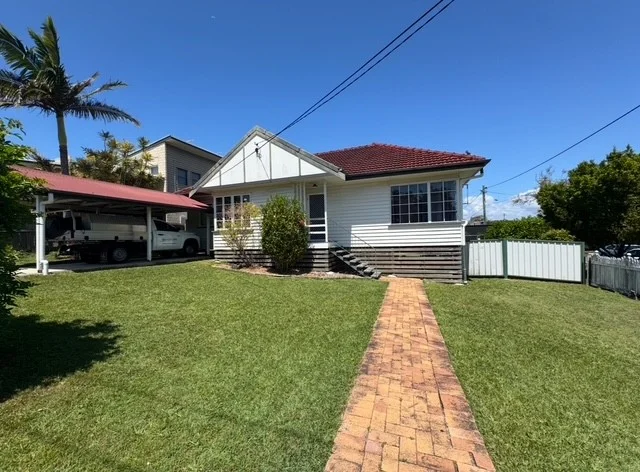 40 Maryborough Tce (1/8)