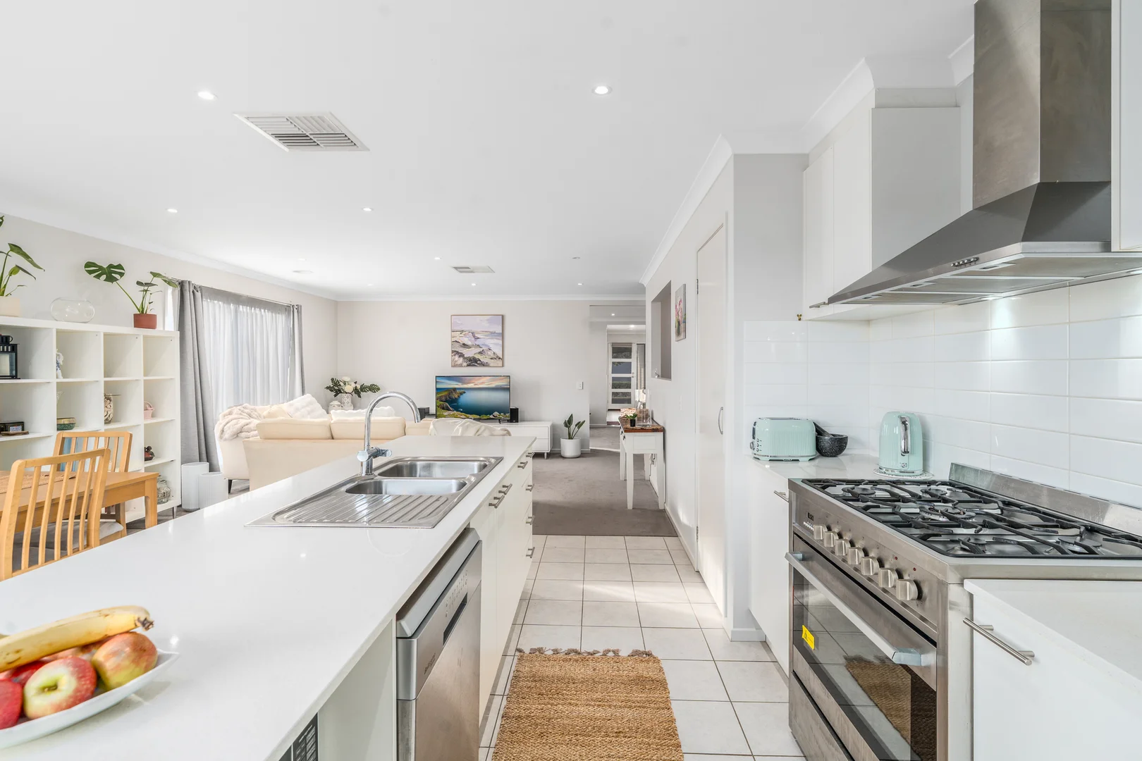 40 Stonebridge Road - Image 2