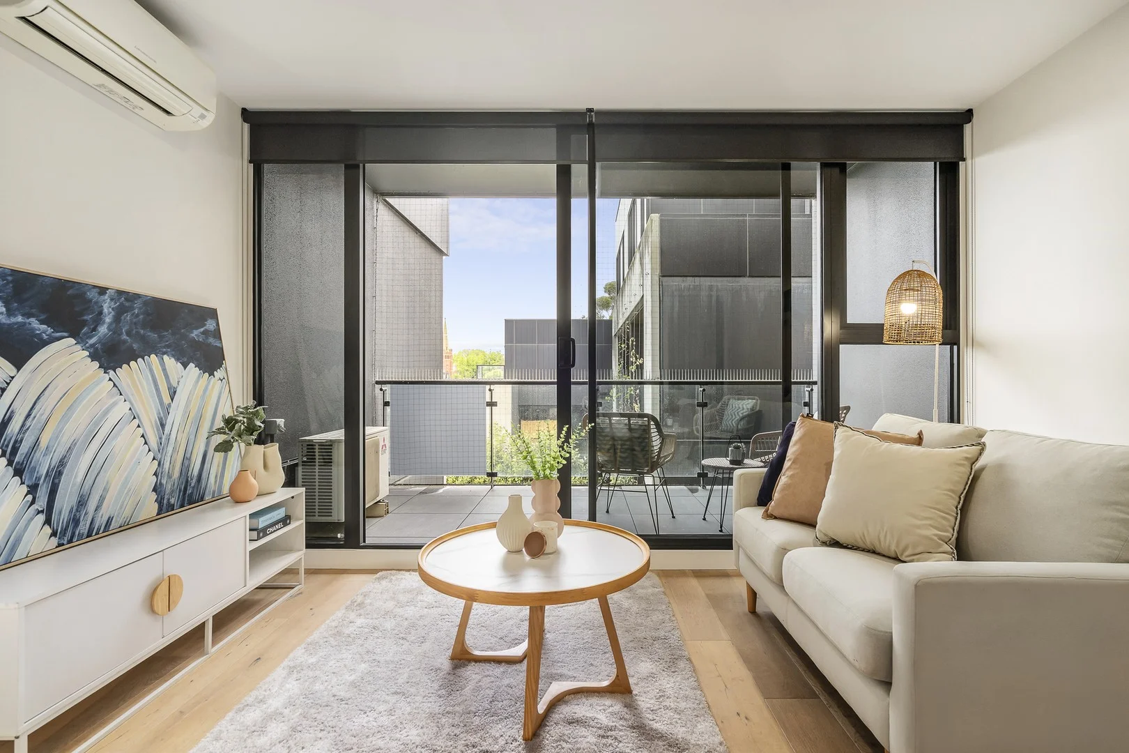 402/347 Camberwell Road (1/7)