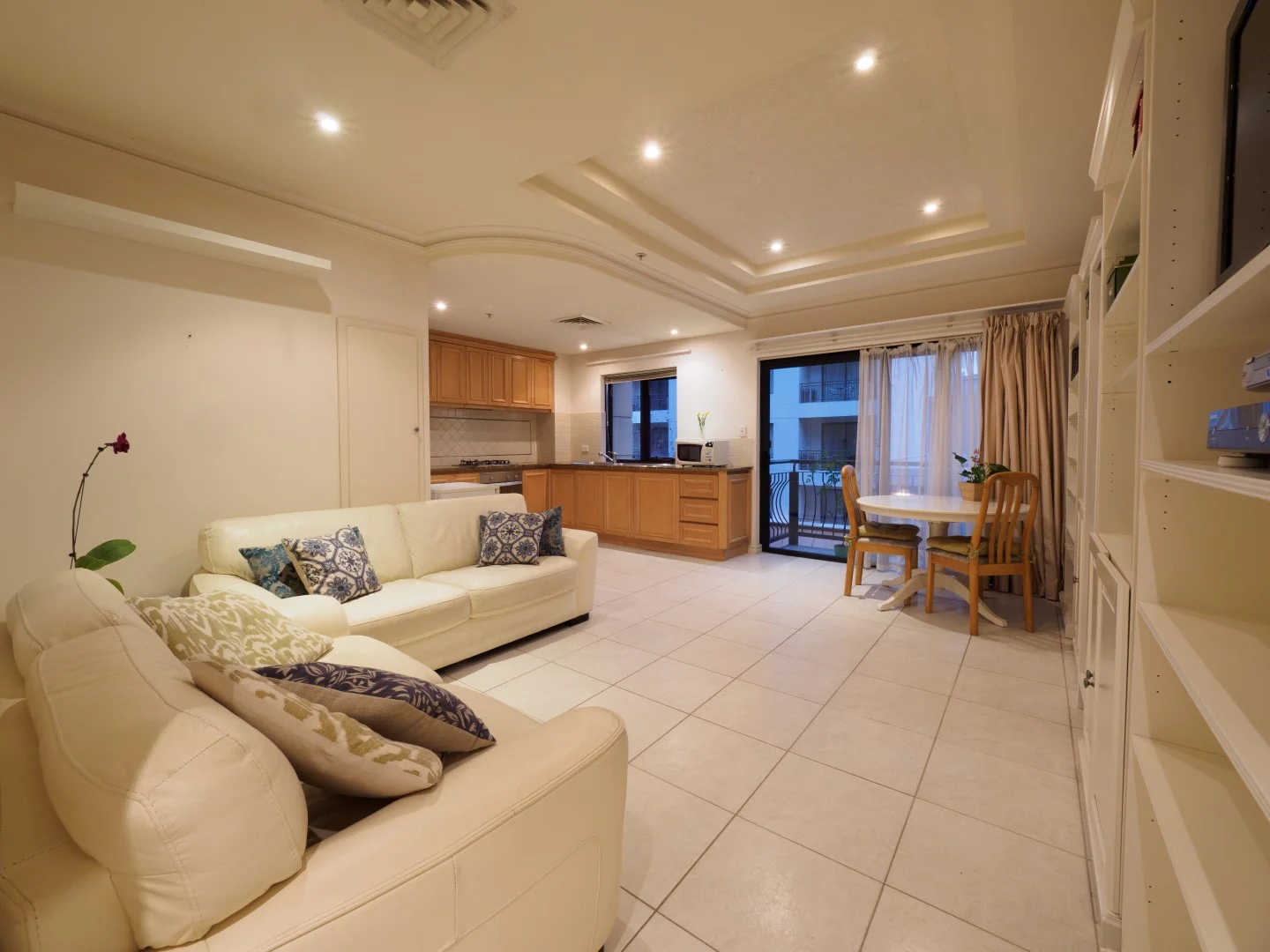 404/9 Victoria Avenue (1/19)