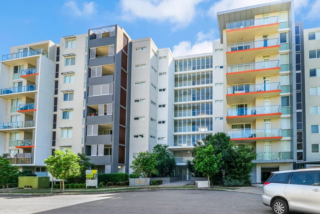406/2 Wayman Place (1/9)
