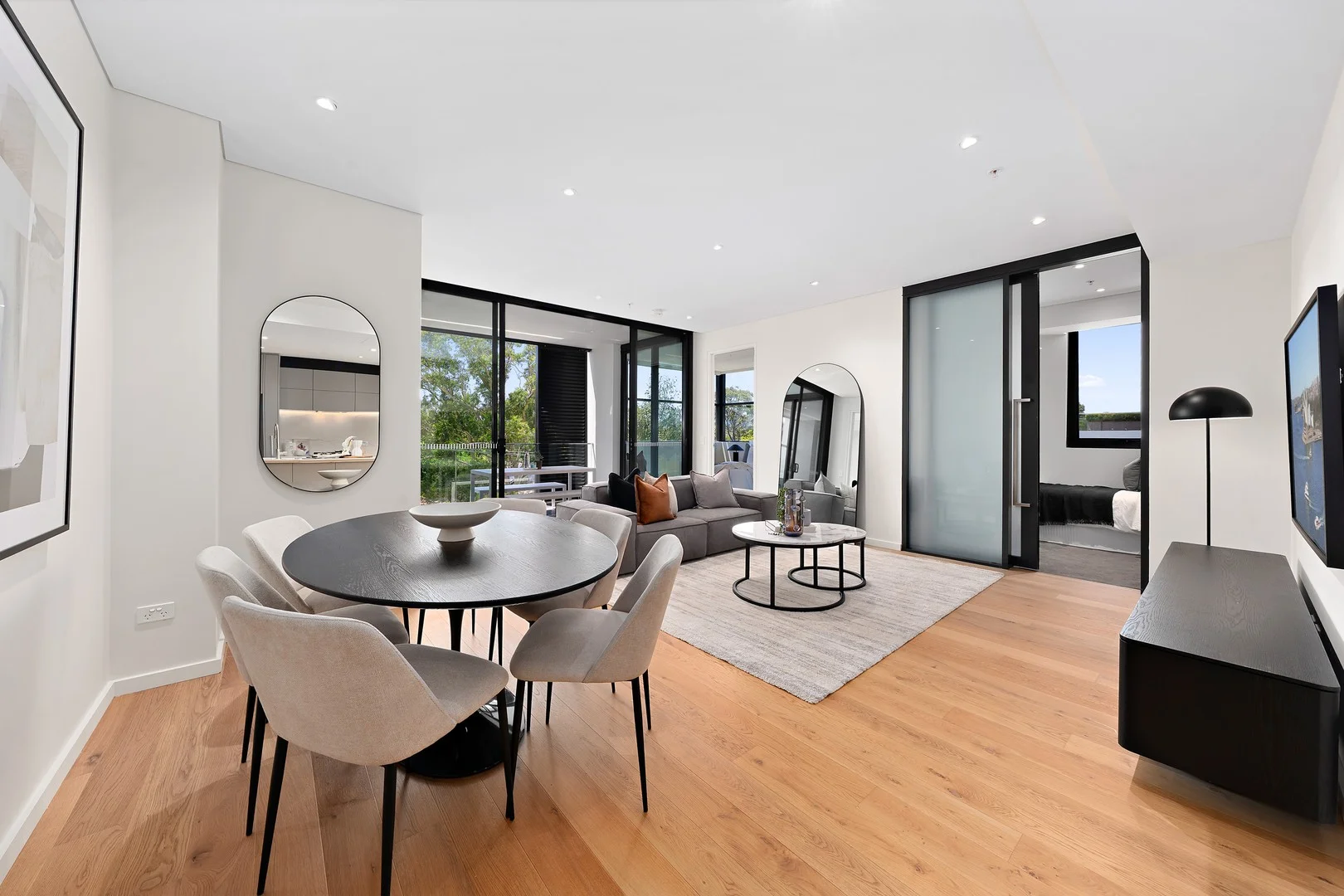406/5 Mindarie Street (1/17)
