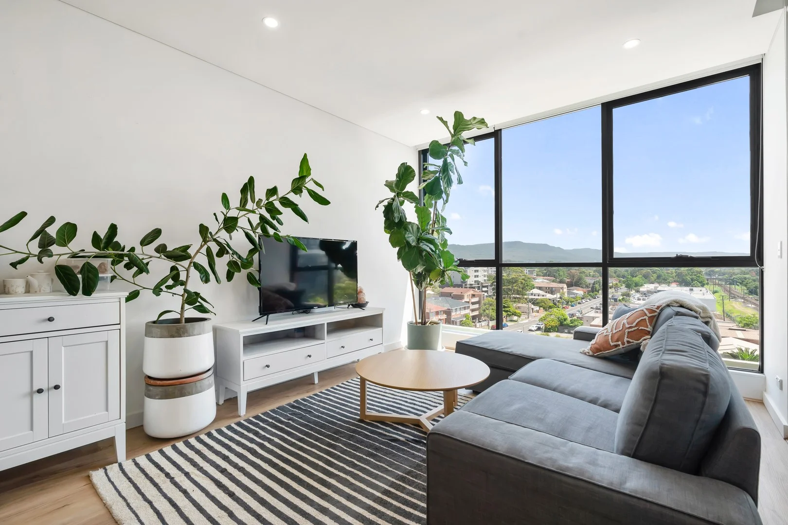 407/49 Denison Street (1/9)