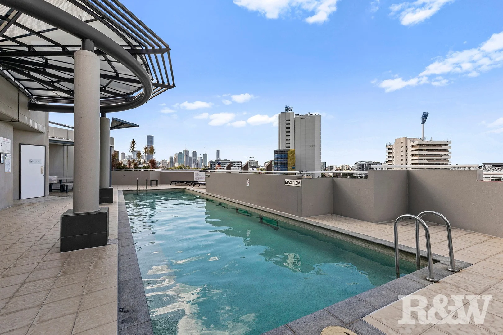 407/803 Stanley Street (1/17)