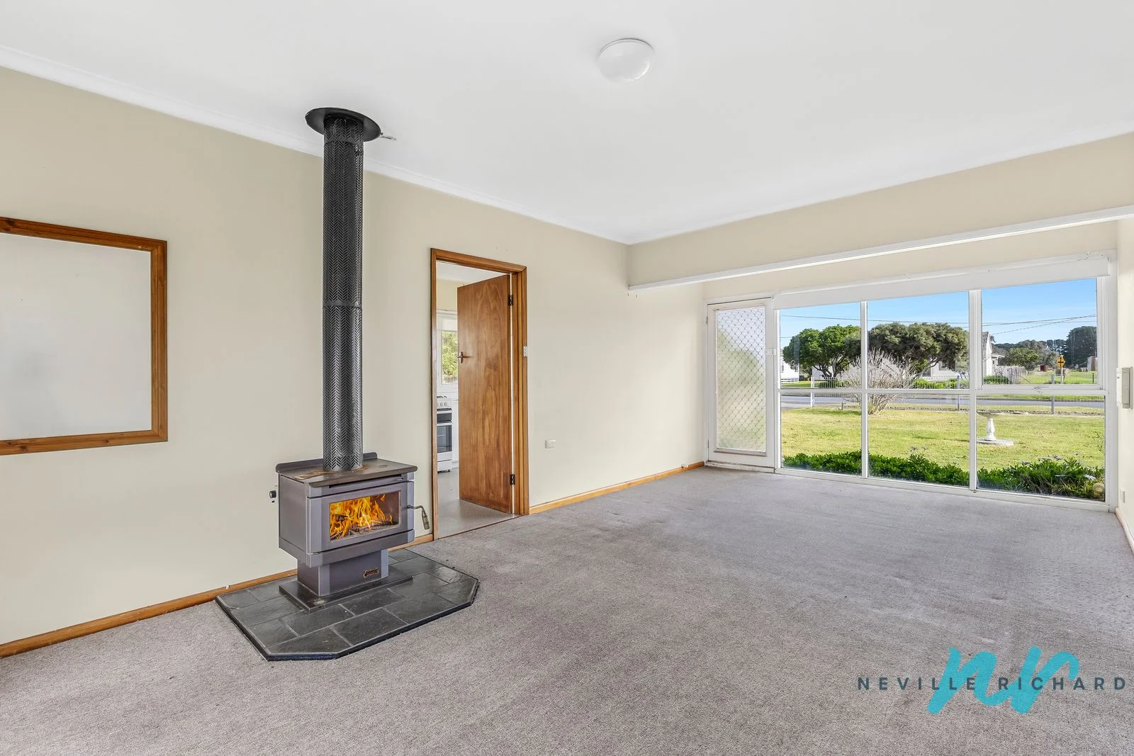 407 Ibbotson Street - Image 2