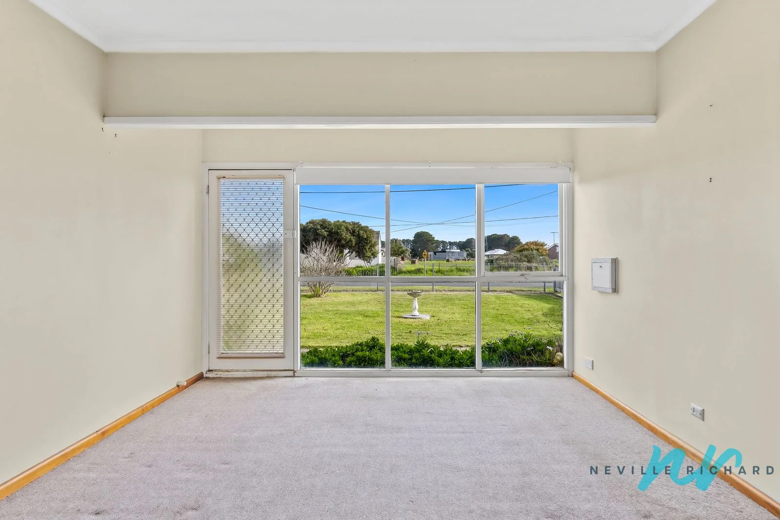 407 Ibbotson Street - Image 3