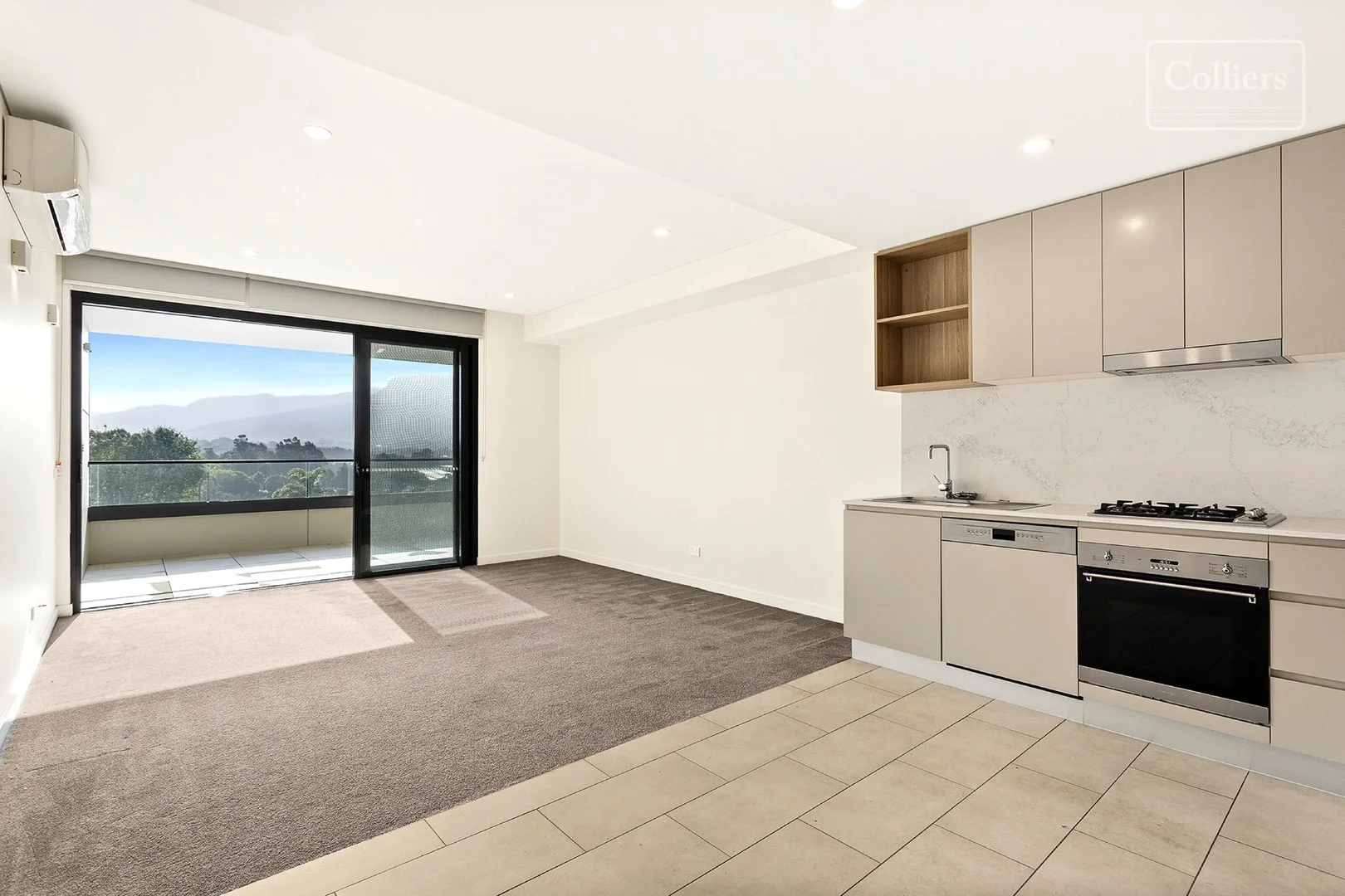 408/83 Campbell Street (1/11)