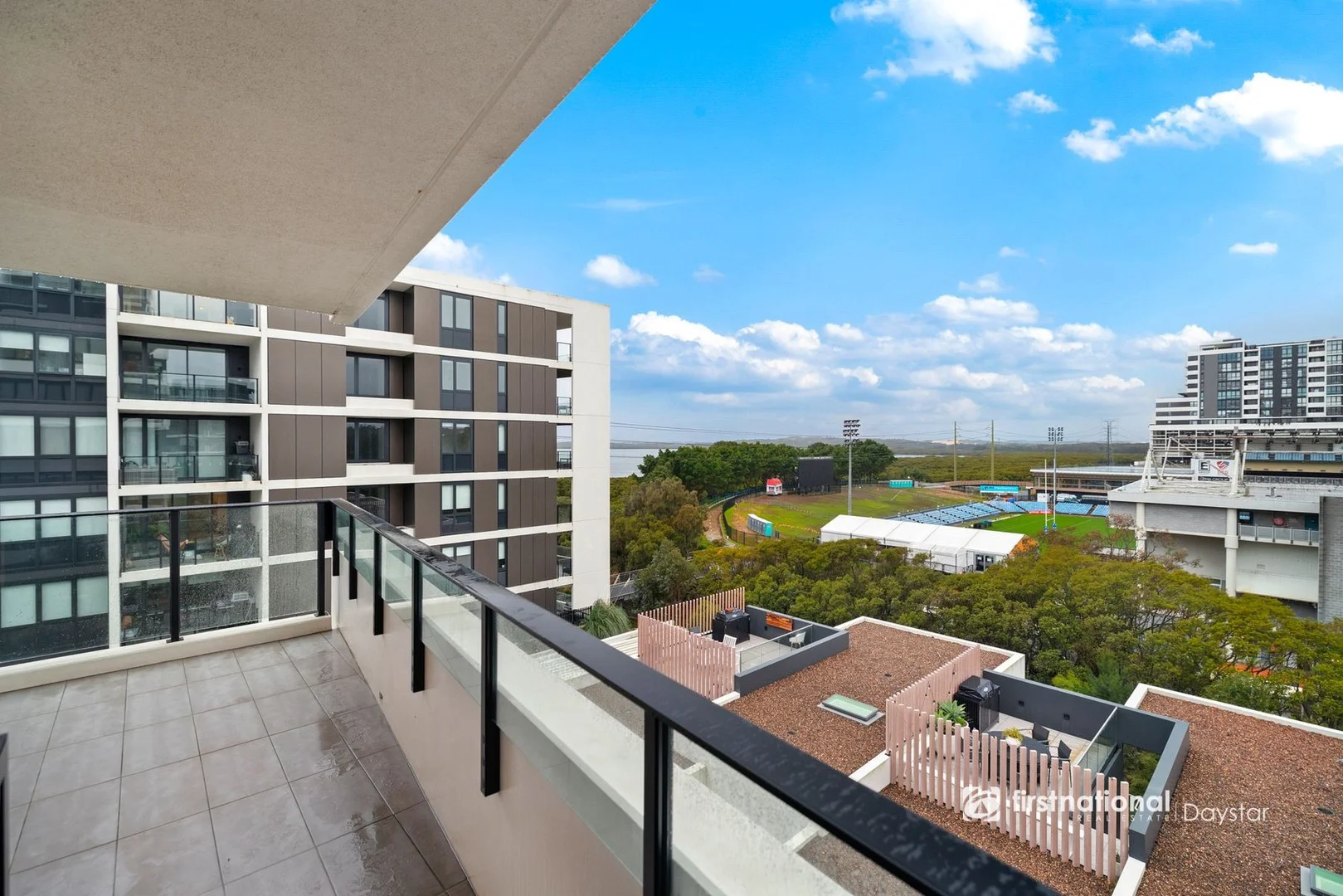 409/4 Foreshore Boulevard (1/15)