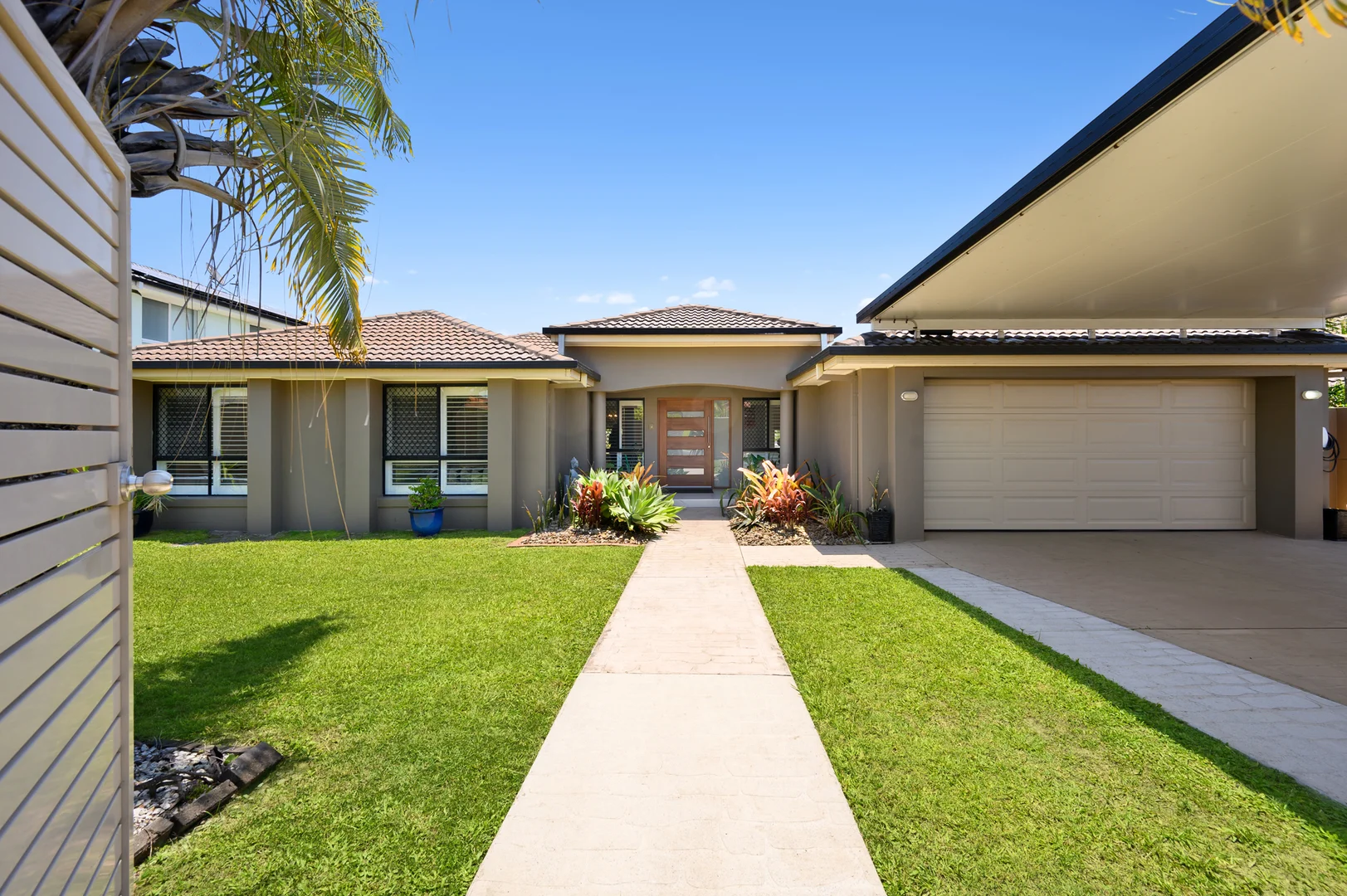 41 Maltravers Drive (1/27)