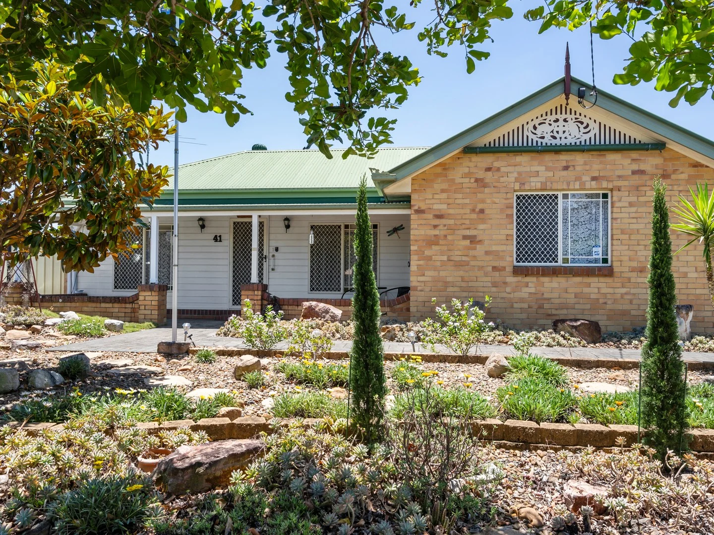 41 Parish Road (1/16)