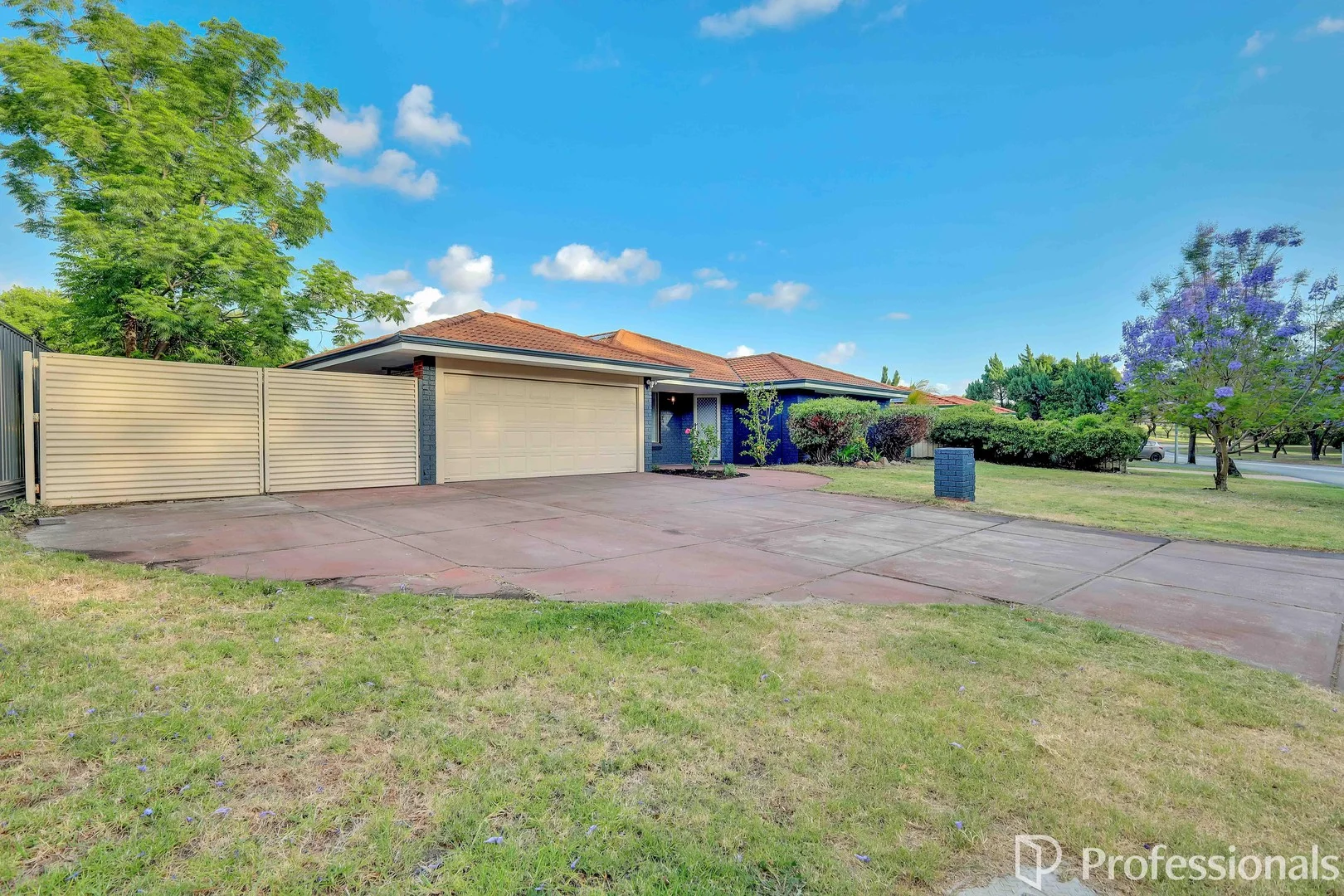 41 Waratah Boulevard (1/52)