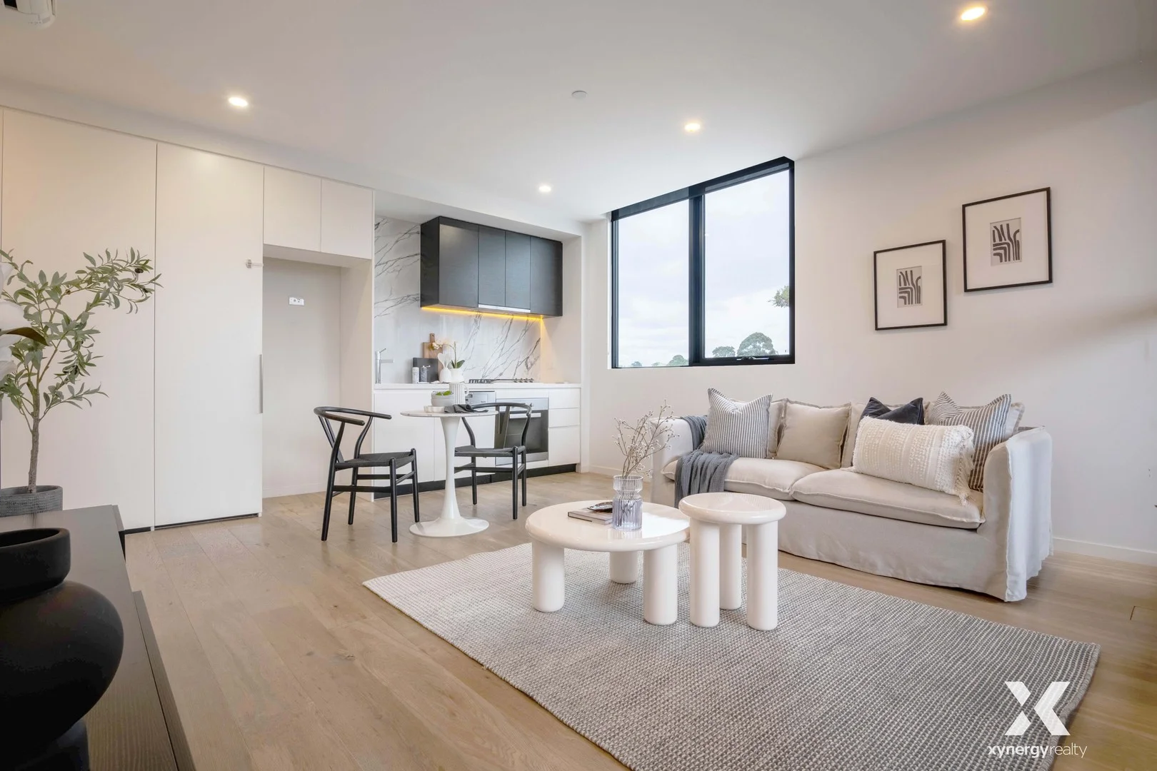 411/347 Camberwell Road (1/14)