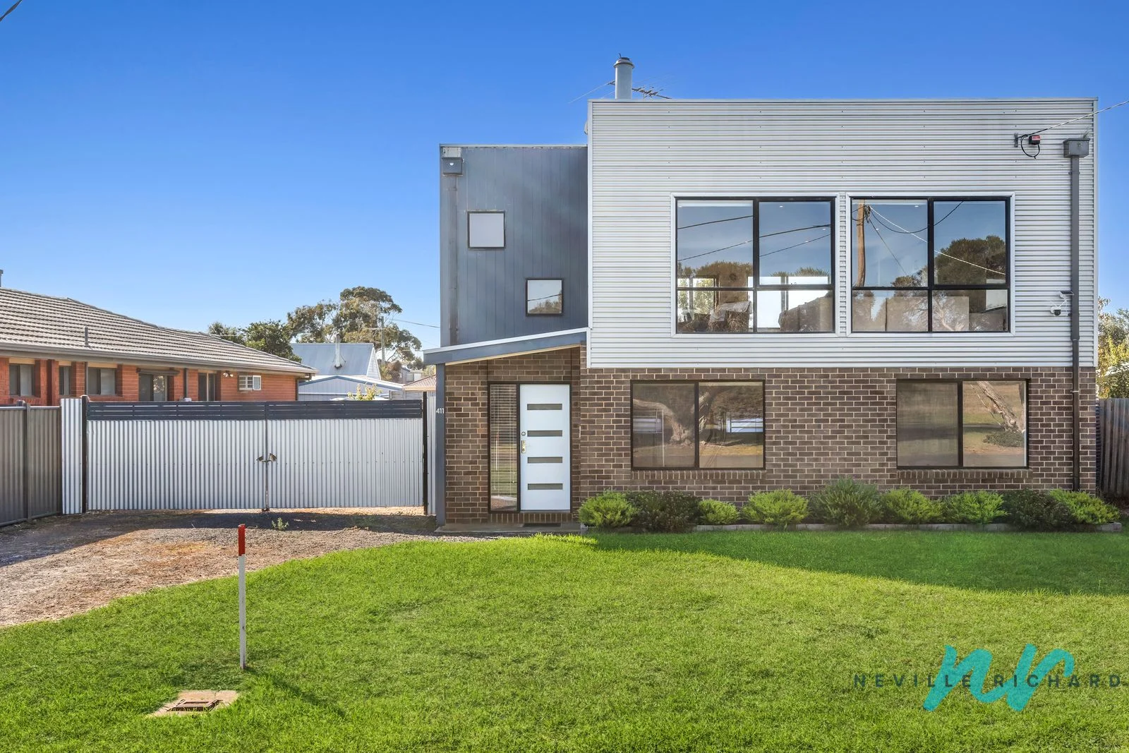 411 Hood Road - Image 2