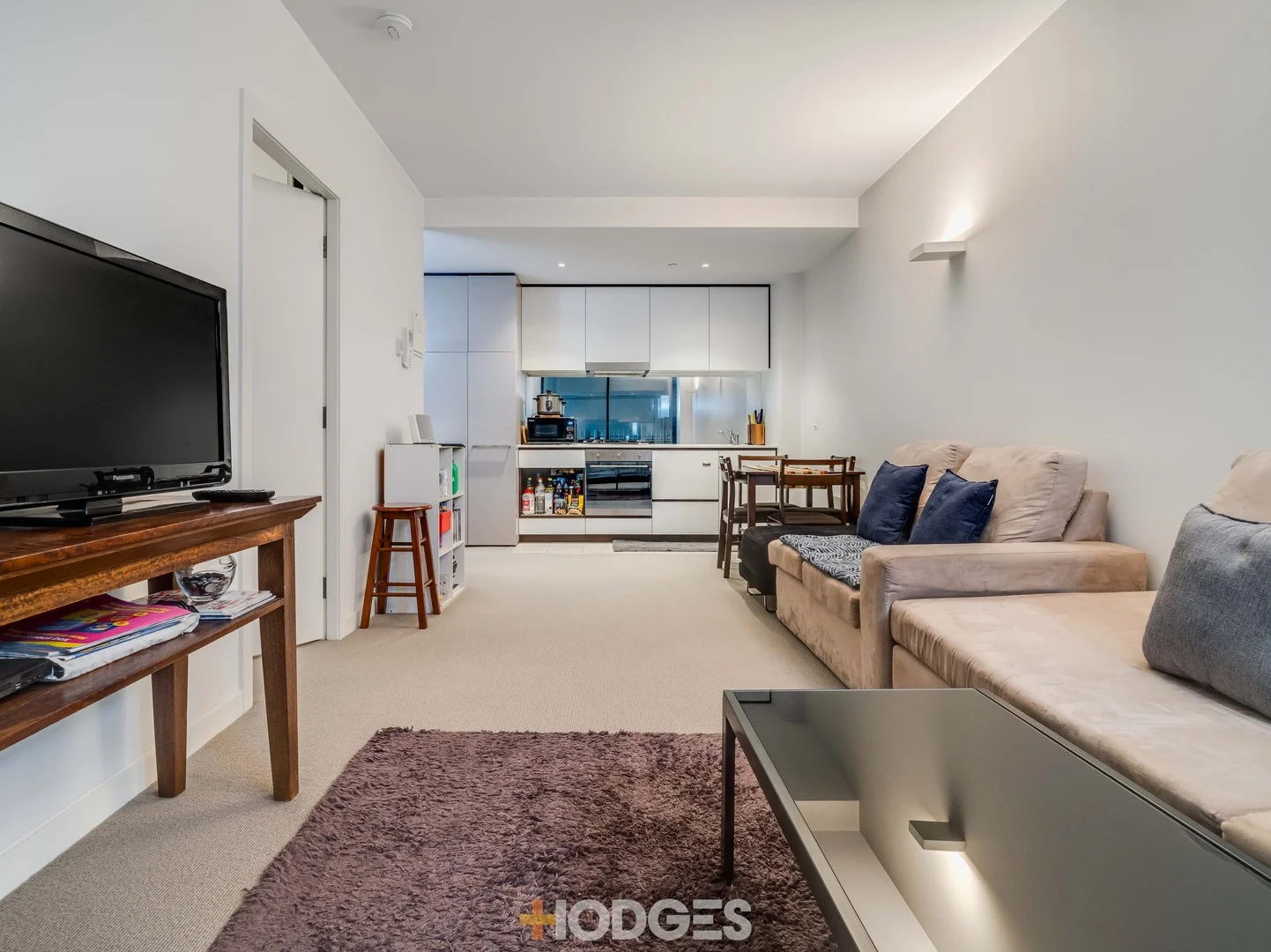 413/470 St Kilda Road (1/9)