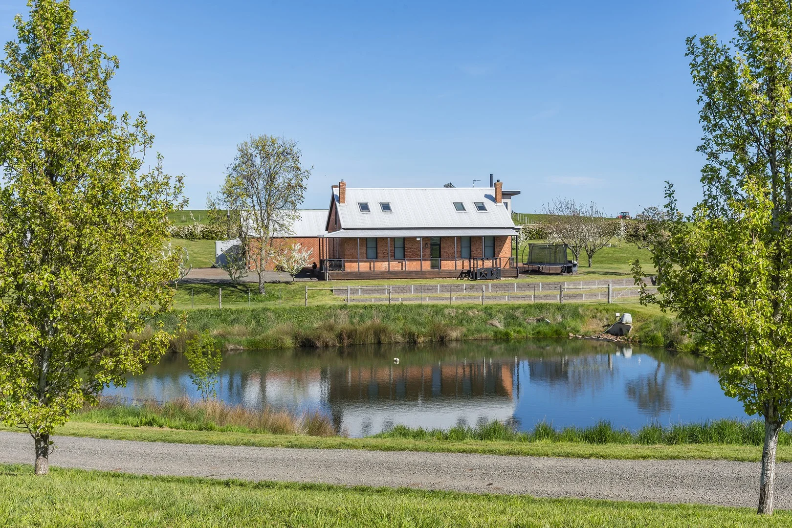 413 Kyneton-Trentham Road (1/28)