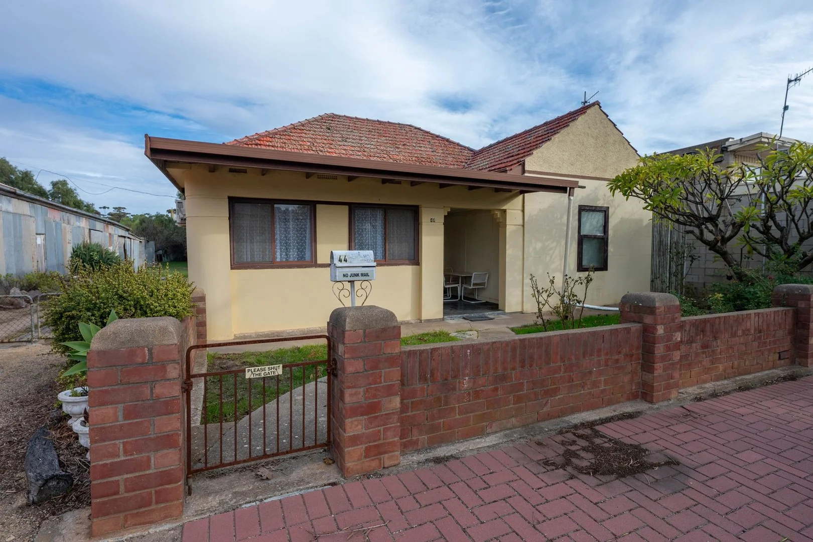 42-44 Elizabeth Street (1/50)