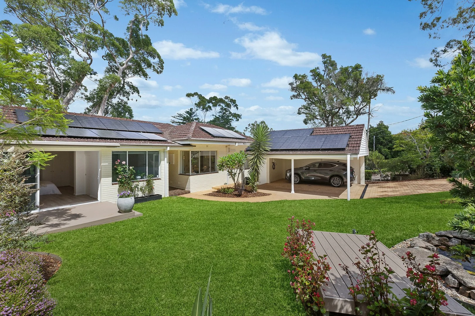 42 Hawthorne Avenue (1/12)