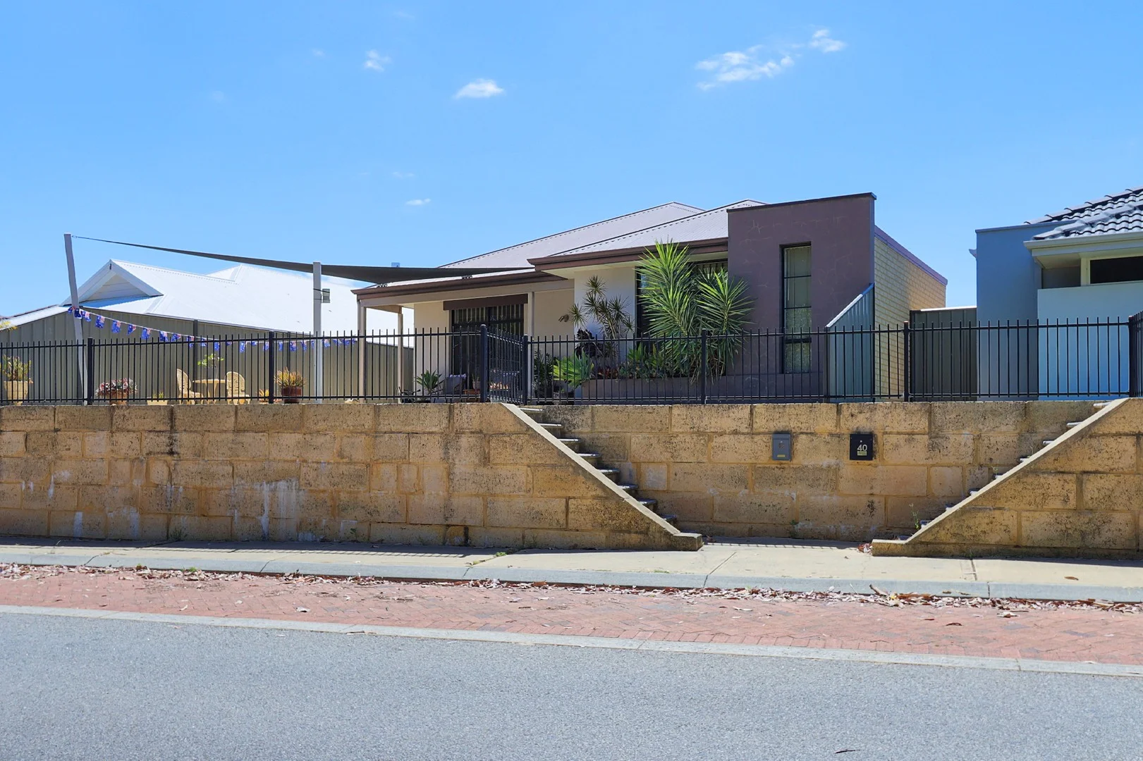 42 Kingaroy Drive (1/23)
