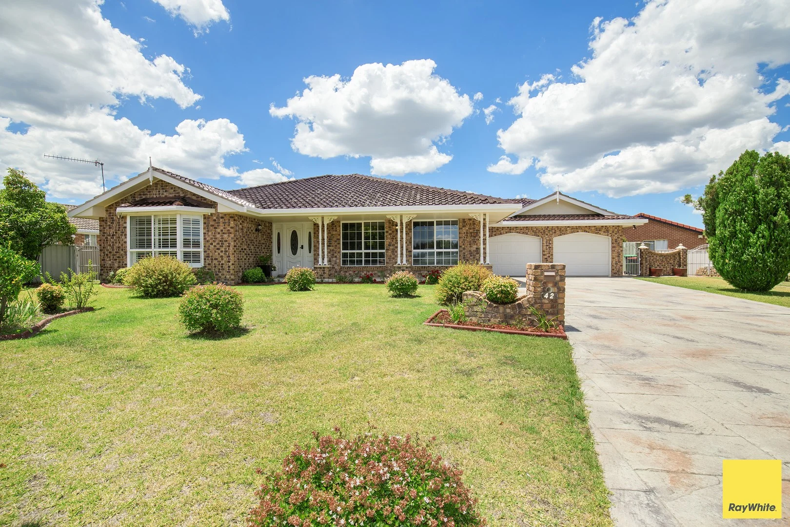 42 Macdonald Drive (1/15)