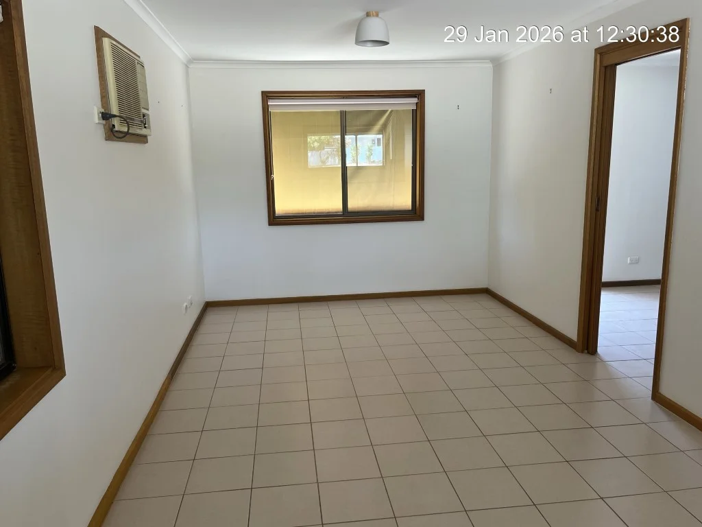 42 Monmouth Street - Image 4