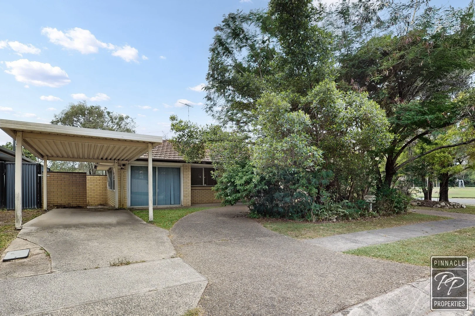 42 Redpath Street (1/18)