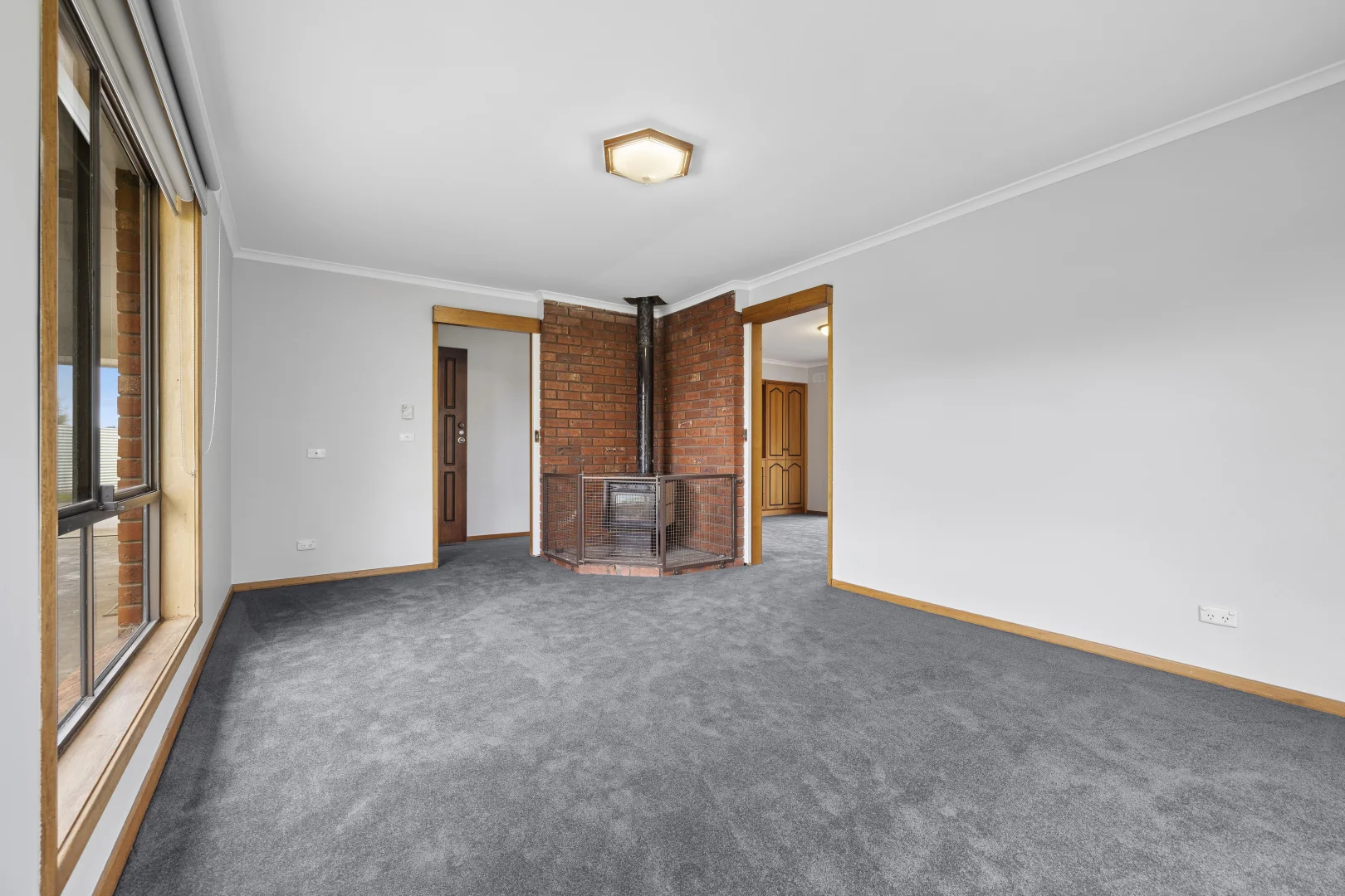 42 Talbot Road - Image 2