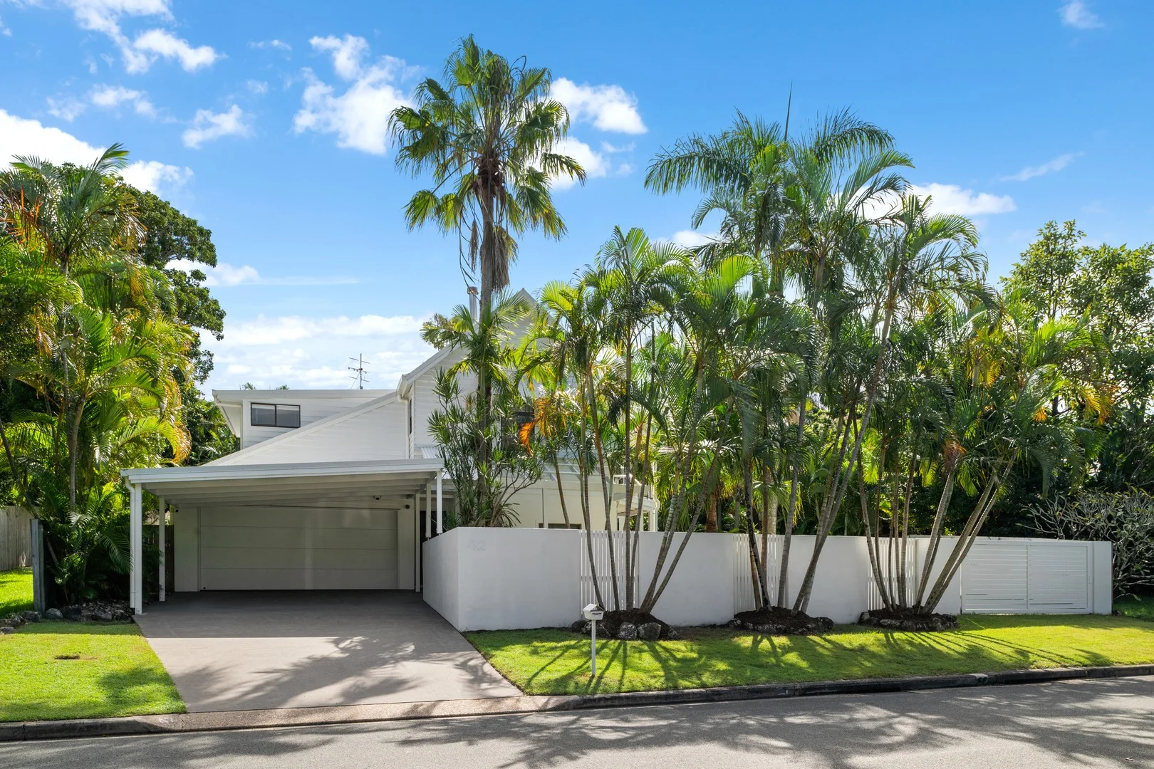42 Tarina St (1/23)