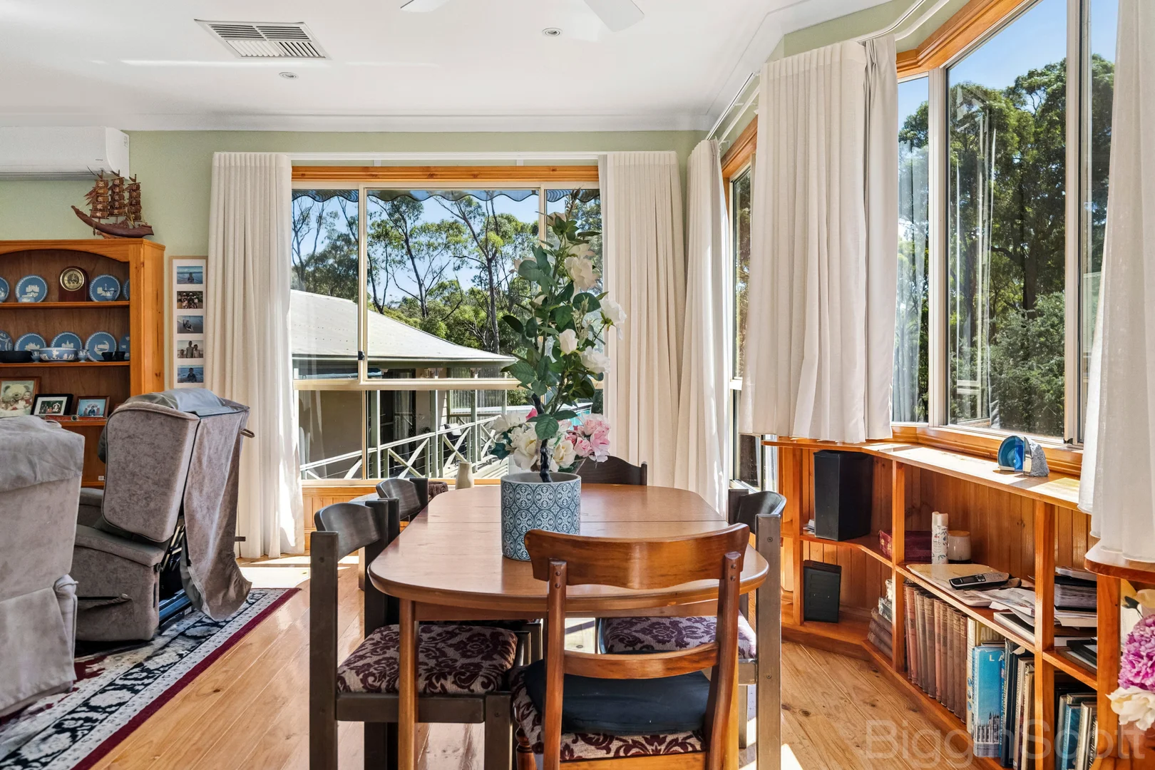 42 Western Avenue - Image 3