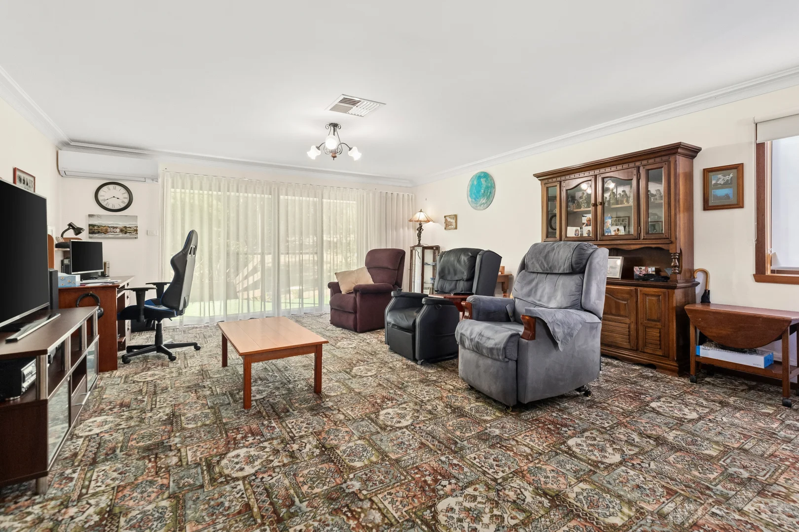 42 Western Avenue - Image 5