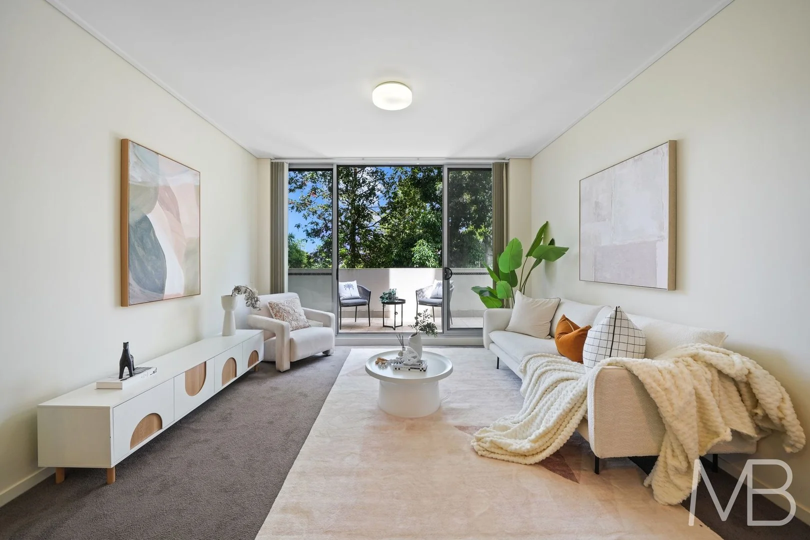 4202/1-8 Nield Avenue (1/8)