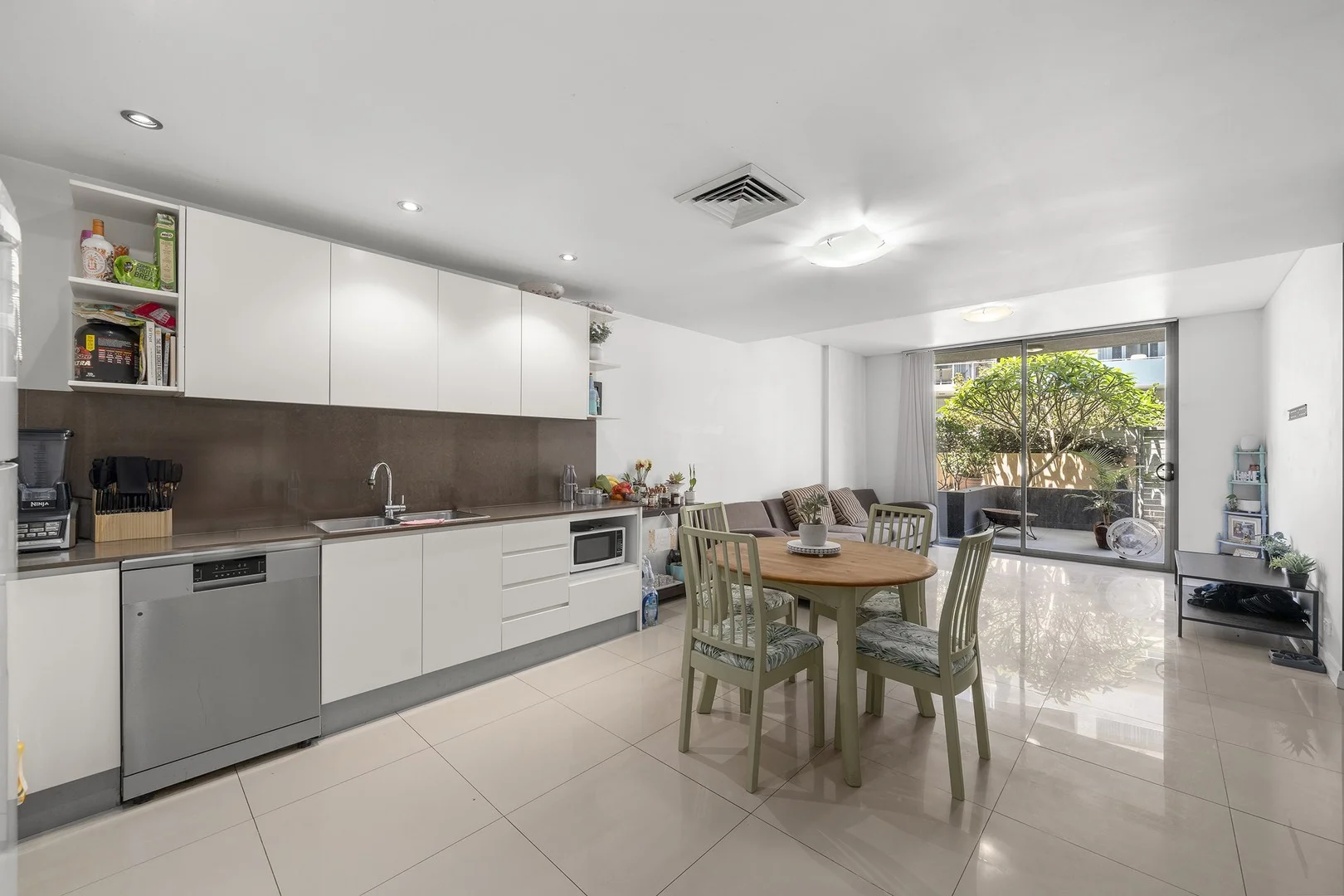 4203/42-44 Pemberton Street (1/8)