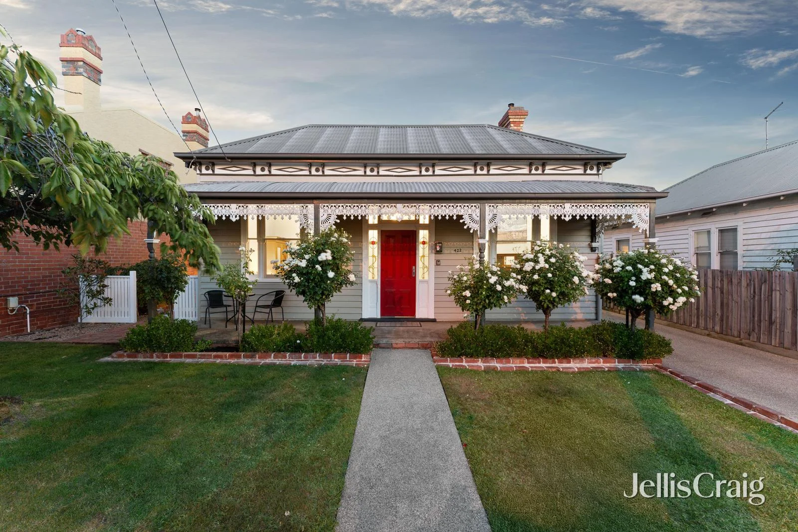422 Drummond Street North (1/1)
