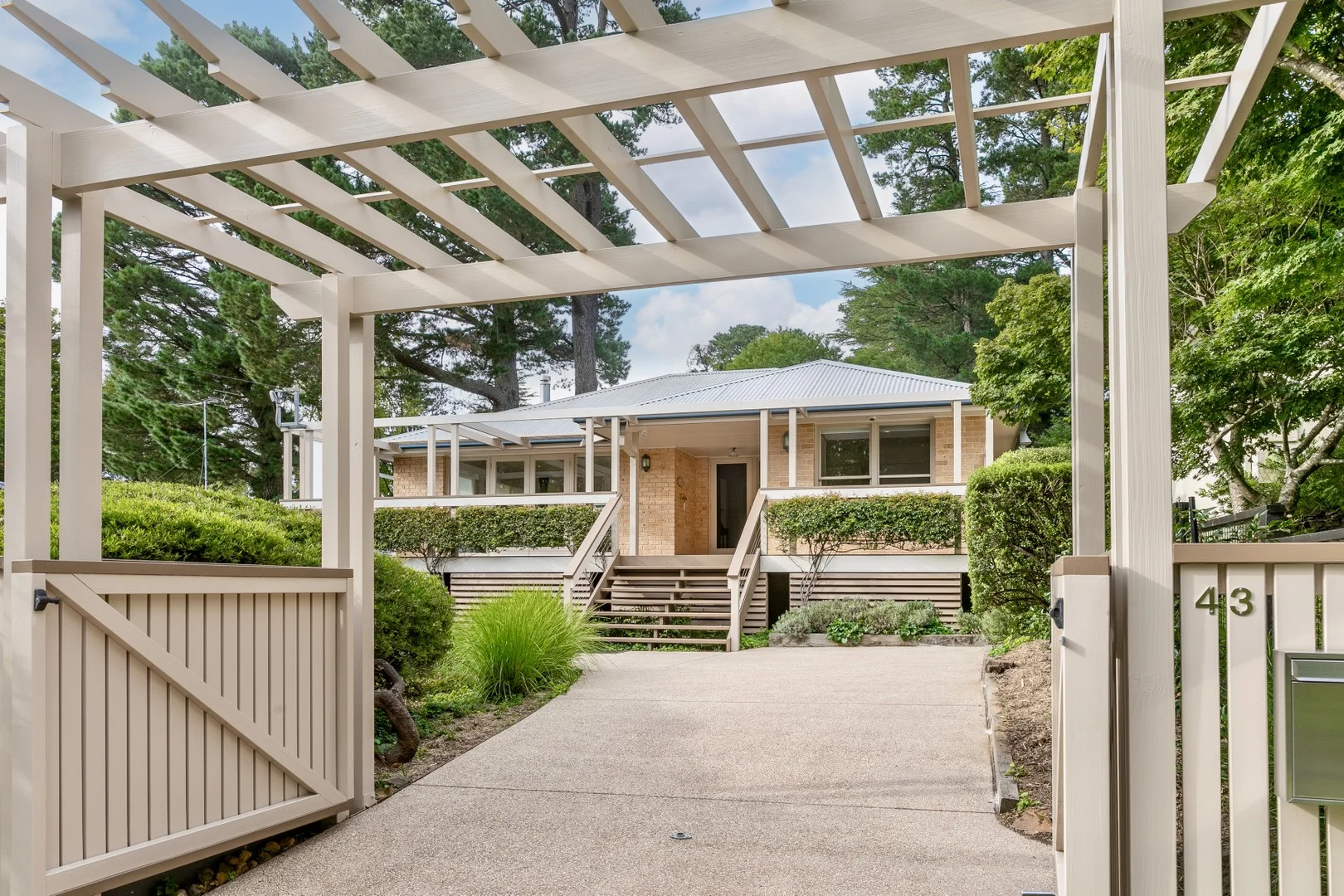 43 Gordon Road (1/22)