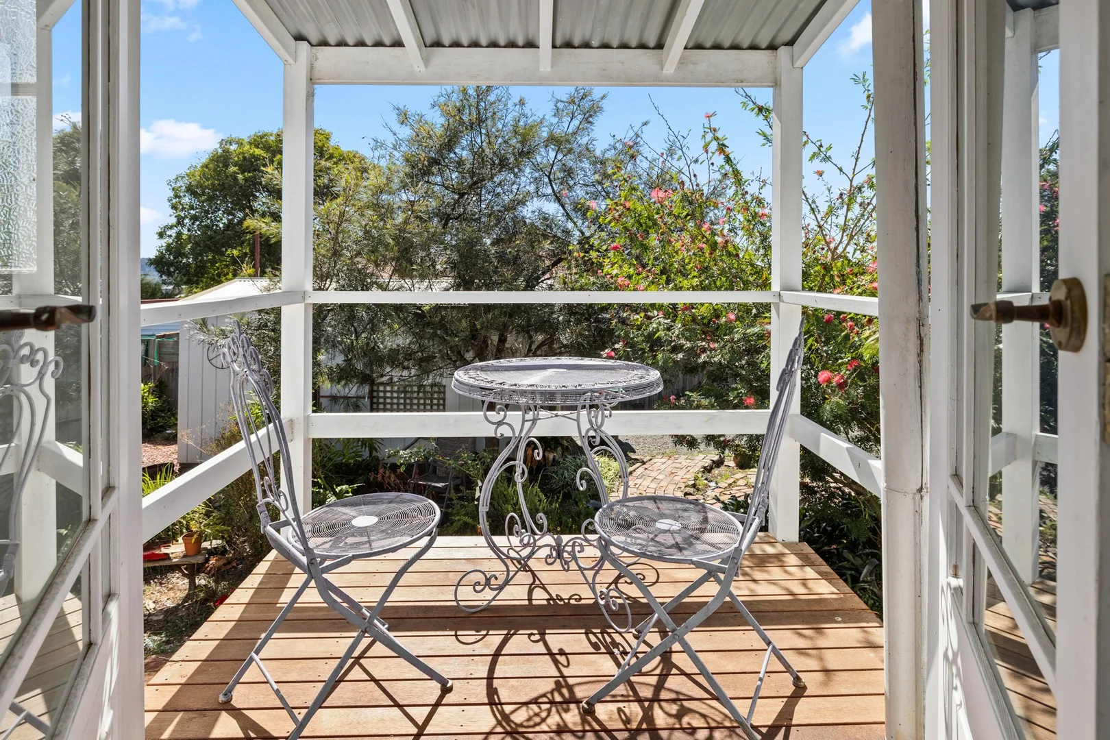 43 Moon Street (1/1)