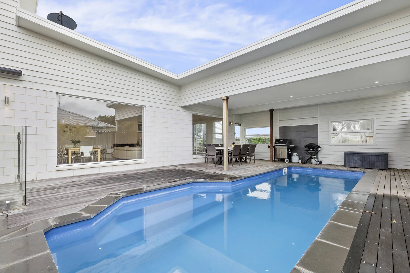 43 Seabank Drive - Image 2
