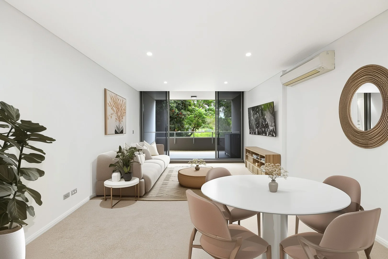 439/3 Loftus Street (1/16)