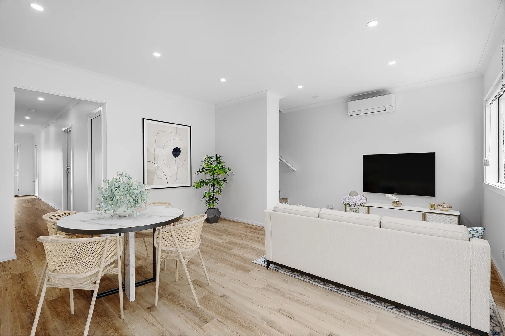 44 Crabtree Crescent - Image 2