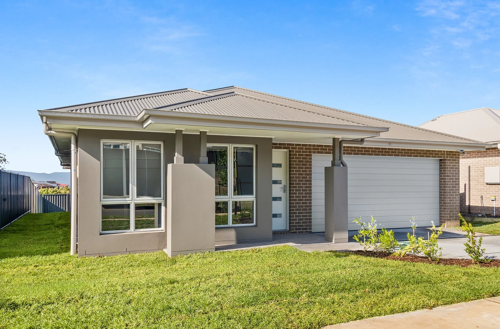 44 Holroyd Street (1/7)