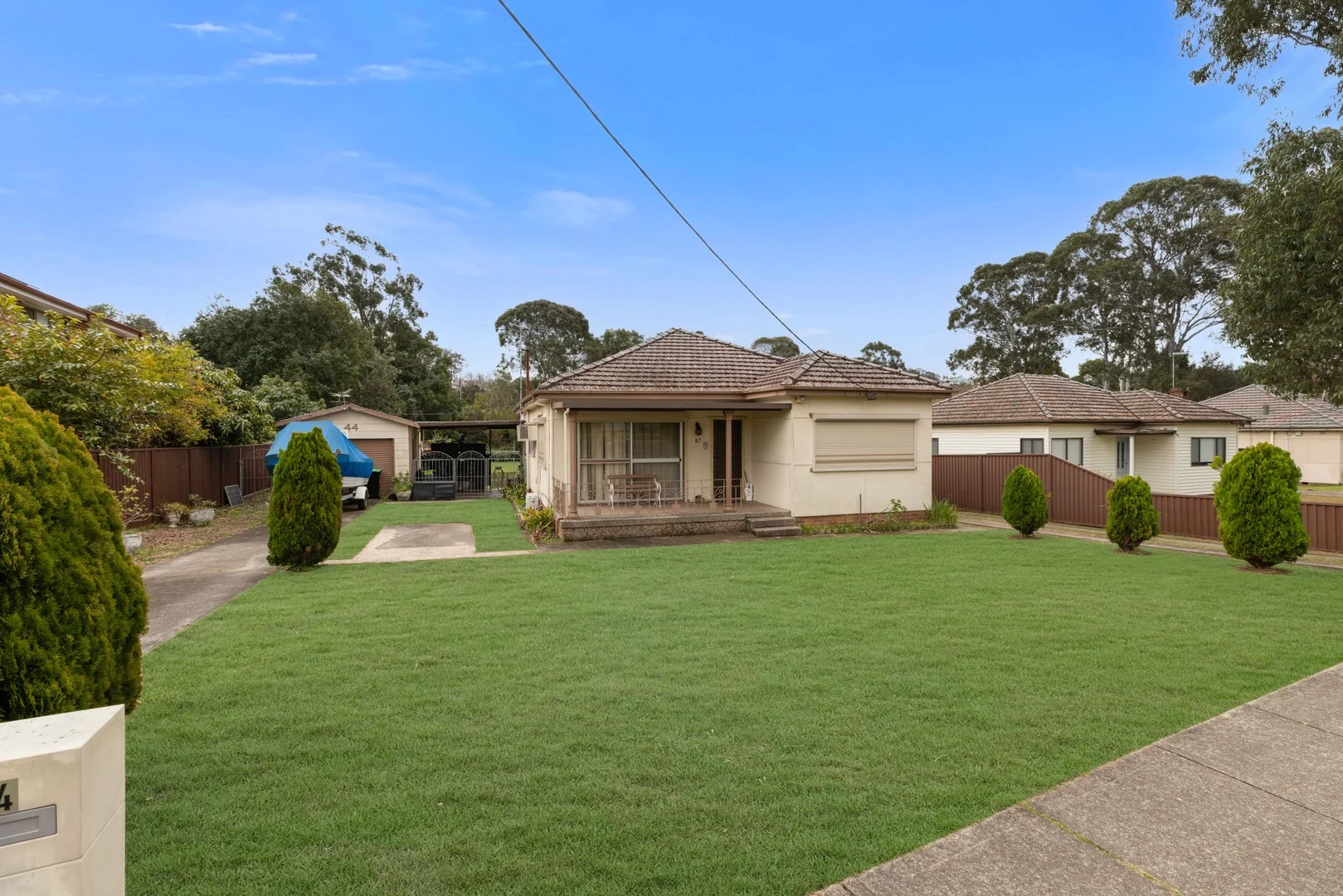 44 Lindsay Street (1/5)