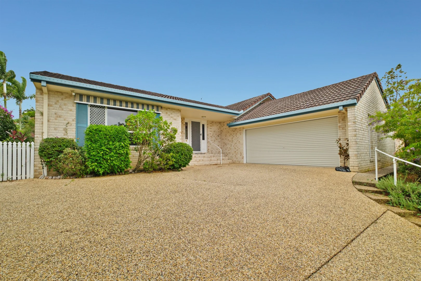 45 Lakeshore Avenue (1/25)