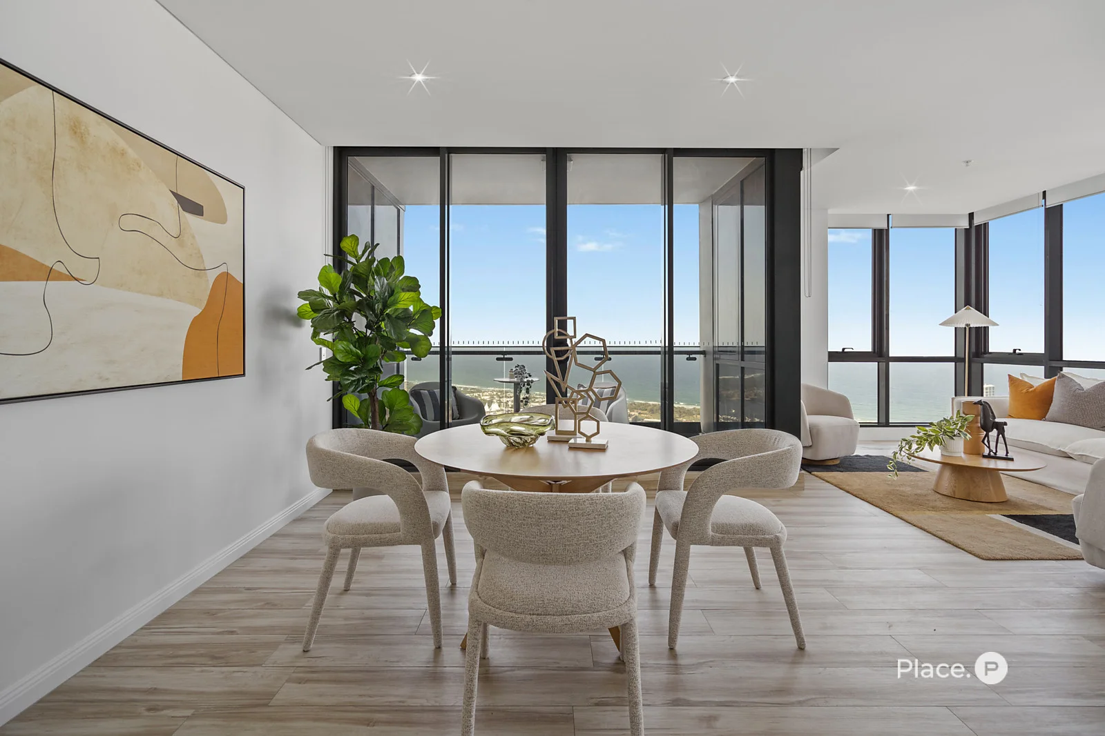 4509/2 Como Crescent (1/19)