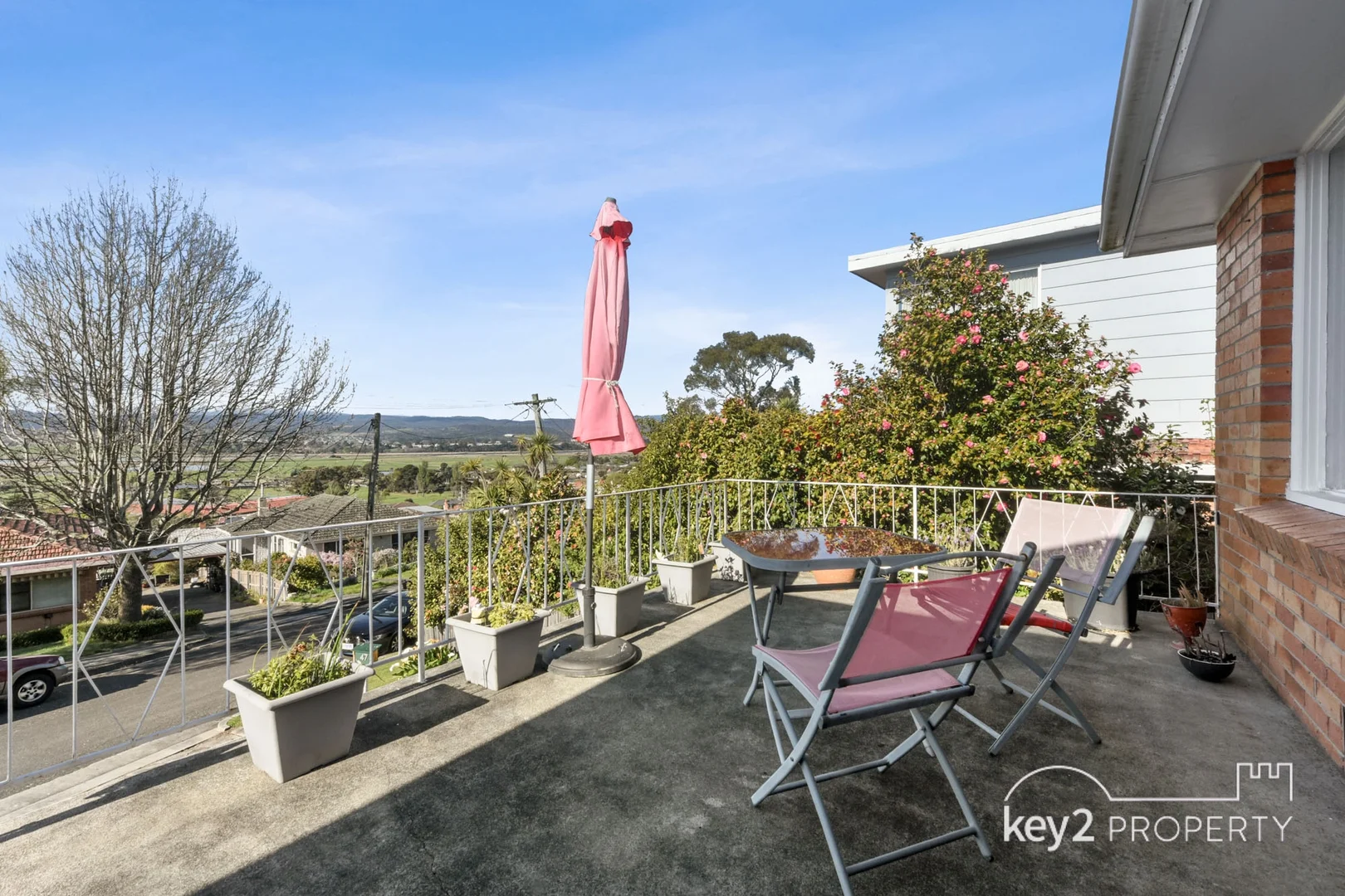 47 Dion Crescent - Image 2