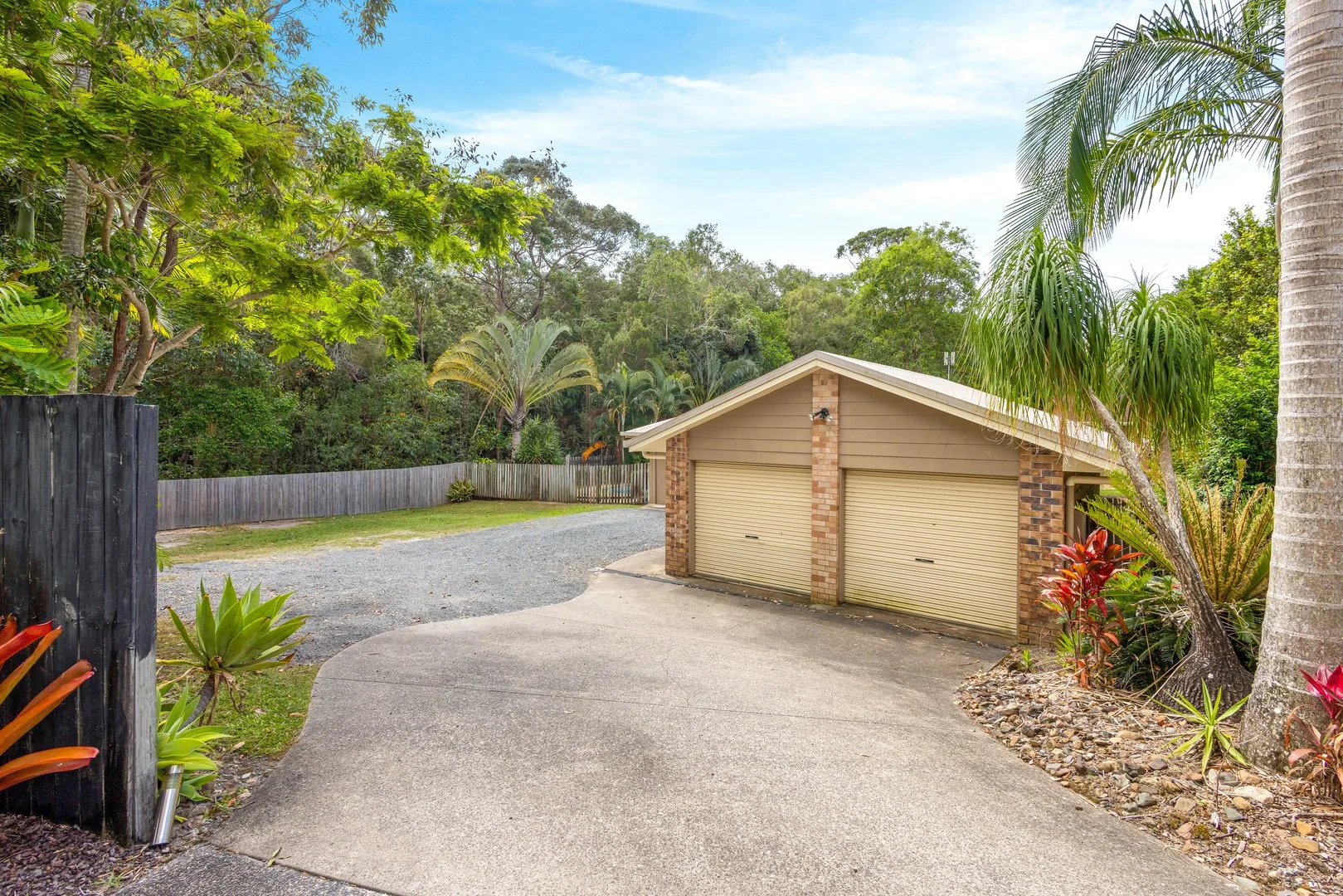 47 Golf Course Drive (1/24)