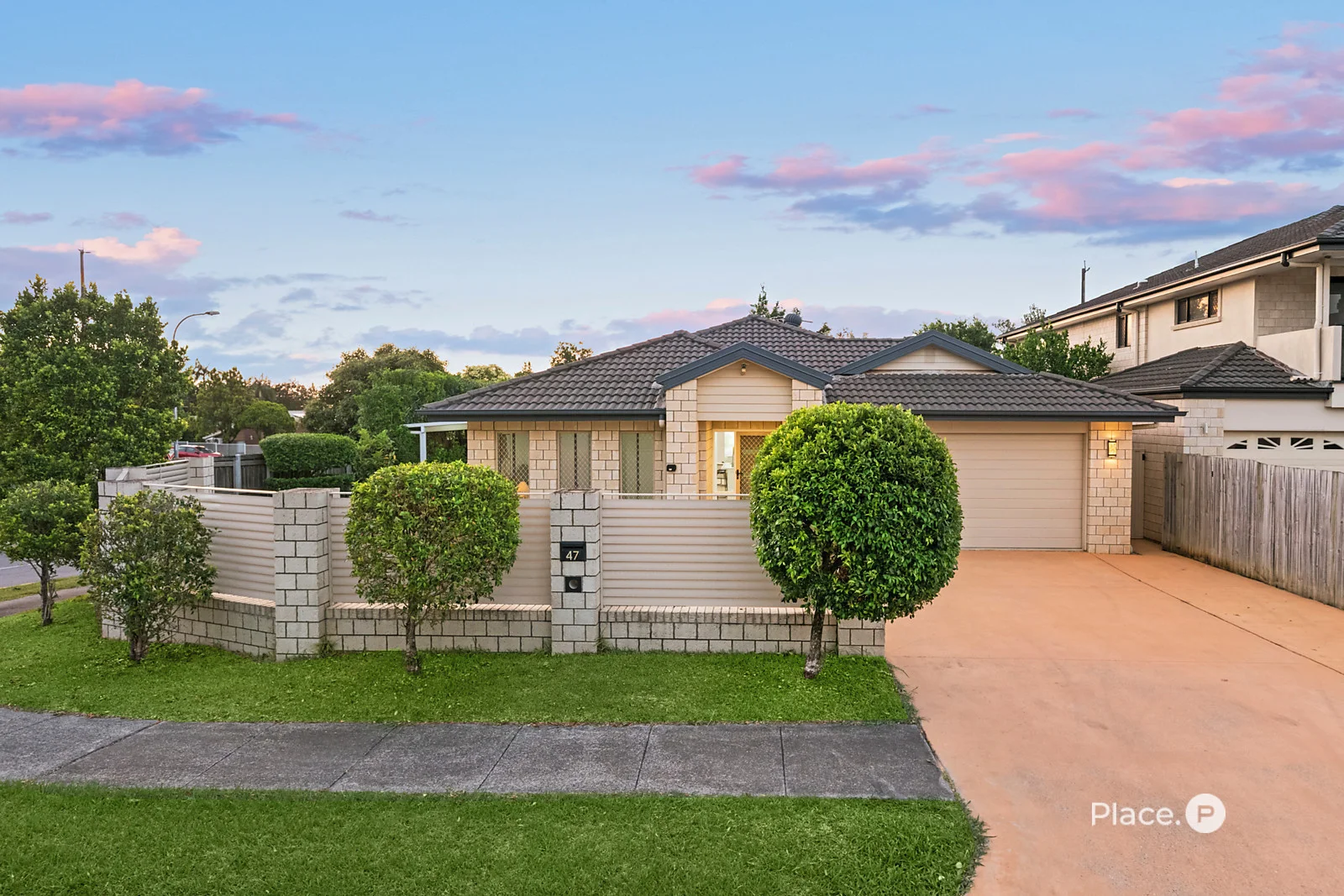 47 Jayef Street (1/25)