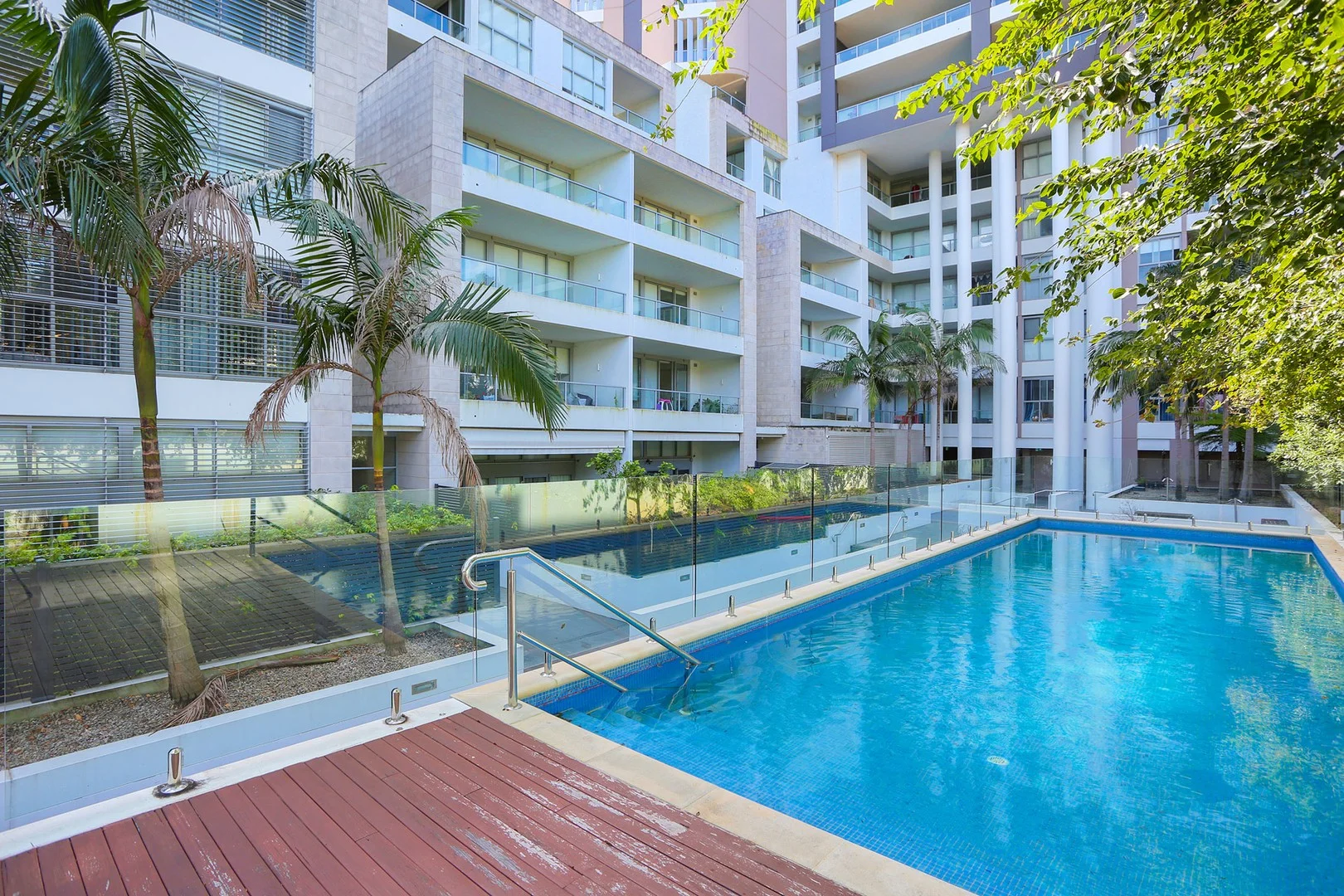 48/2-8 James Street (1/10)