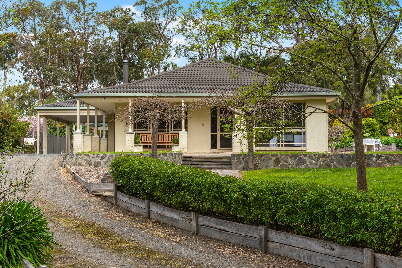48 Grandview Avenue - Image 2