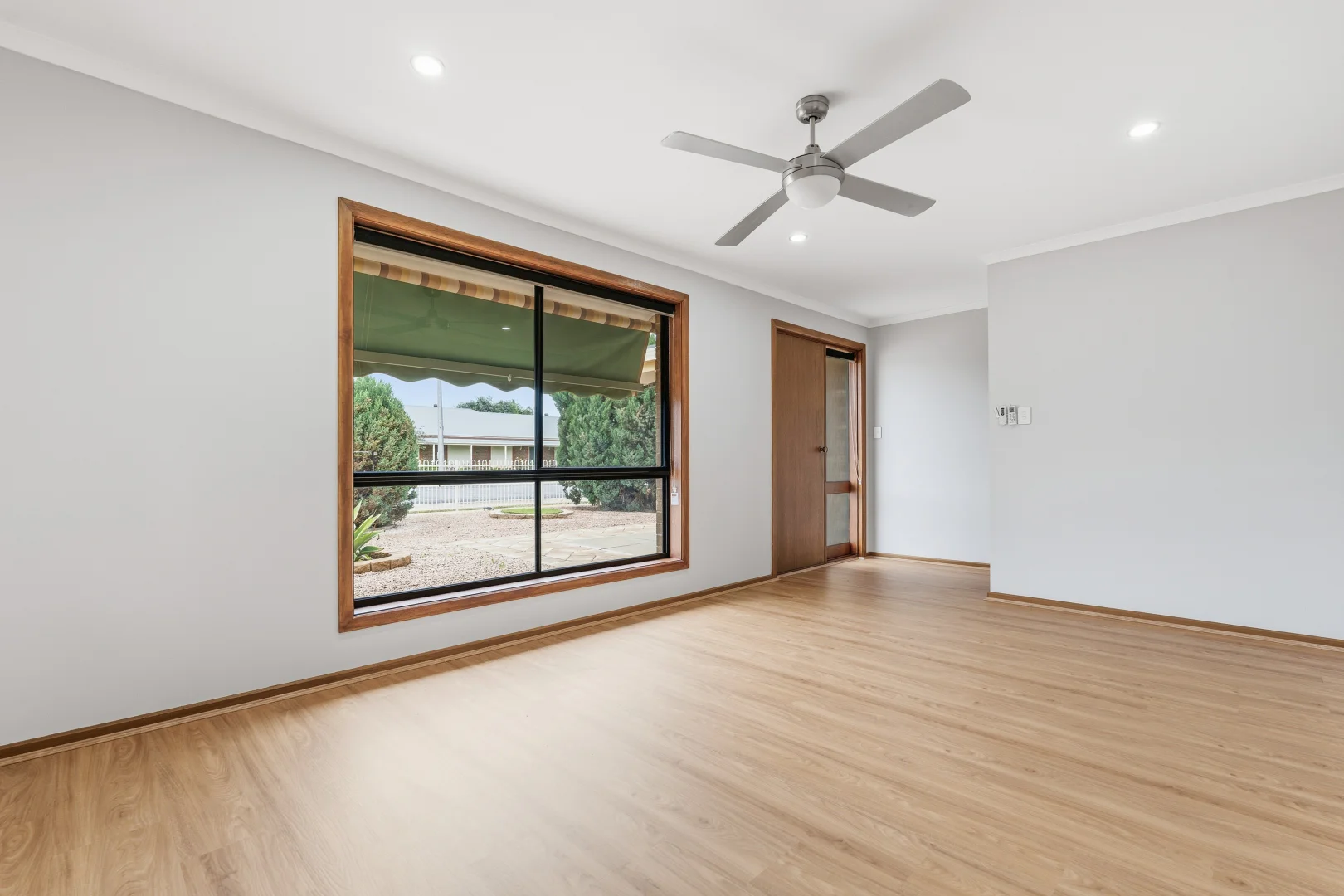 48 Olive Parade - Image 3