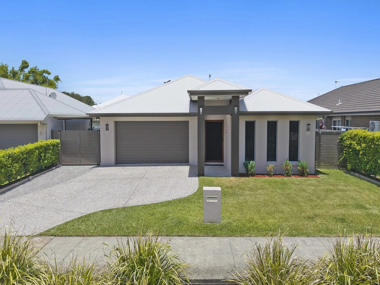 49 Frankland Avenue (1/16)